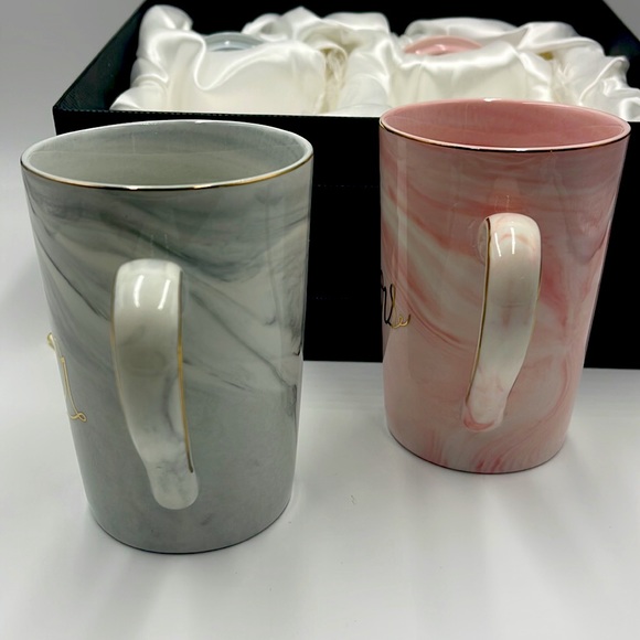 Jumway: Ceramic Marbled Mr and Mrs Gift Box Coffee Mugs, Lids & Gold Spoons Set - Picture 8 of 16
